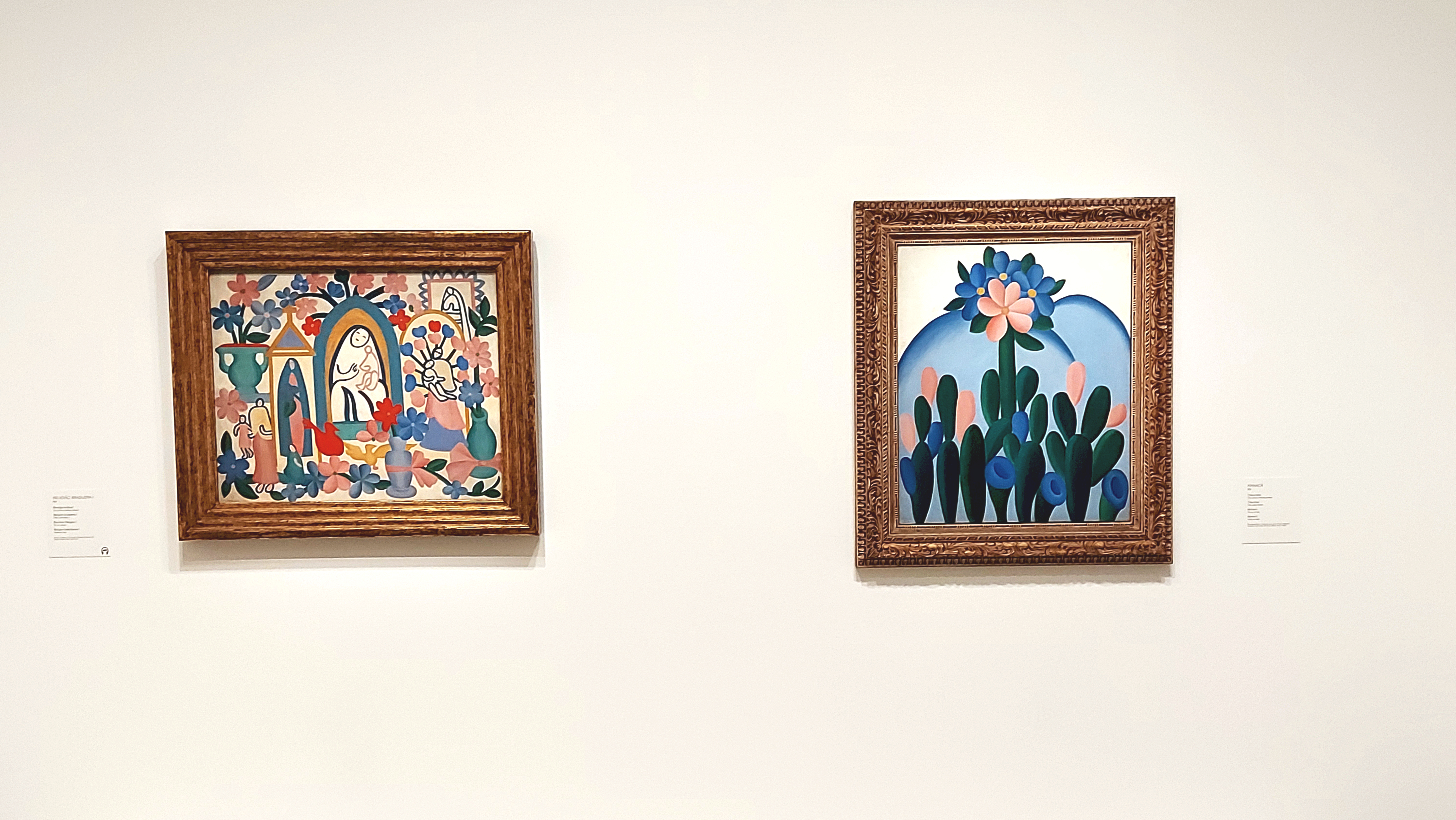 Vista com obras de Tarsila na exposição, em Bilbao
