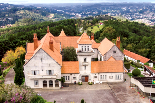 Foto aérea do Palácio Boa Vista, em Campos do Jordão
