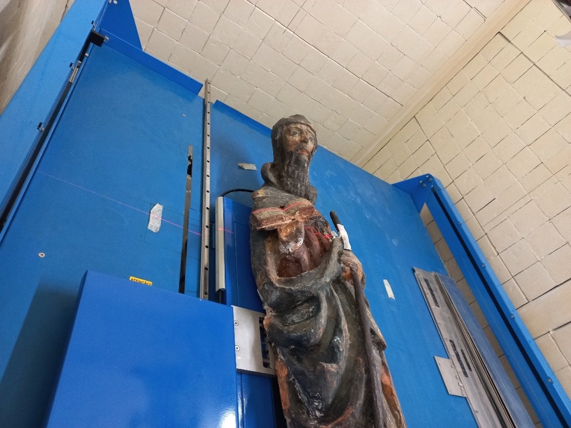 Escultura São Jerônimo antes da restauração – detalhe do rosto