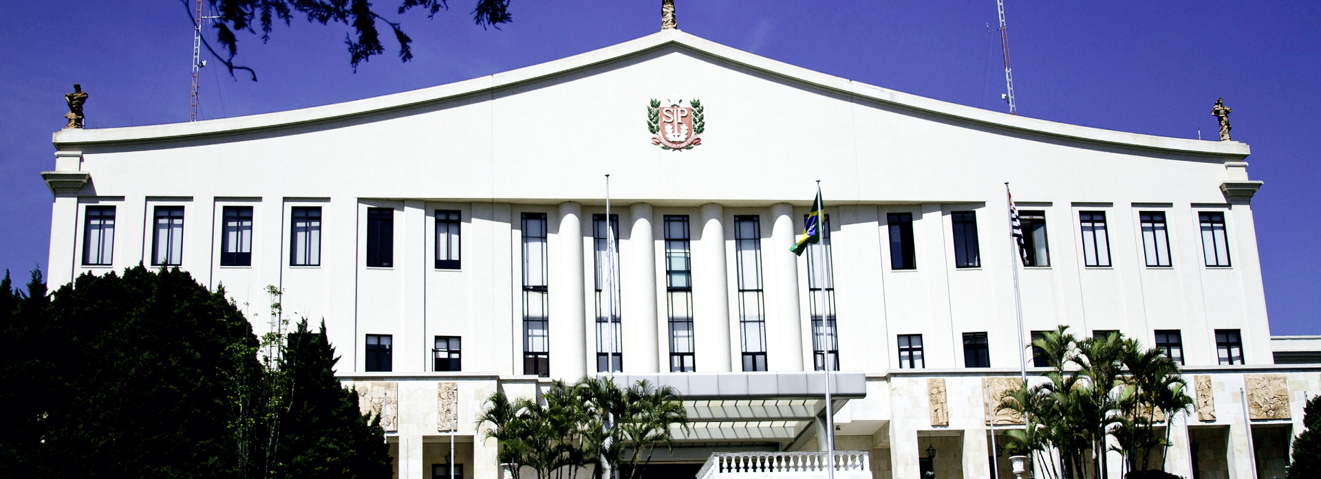 Foto da fachado do Palácio dos Bandeirantes