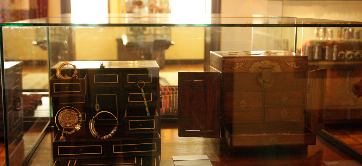 Foto da exposição - Colecionar: um modo de guardar o mundo – As coleções dos Palácios e o acervo etnográfico de Thereza Collor