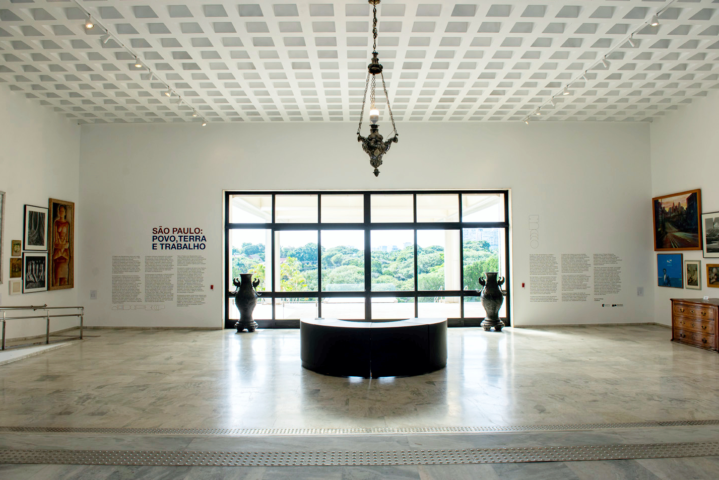 Foto da exposição no Palácio dos Bandeirantes
