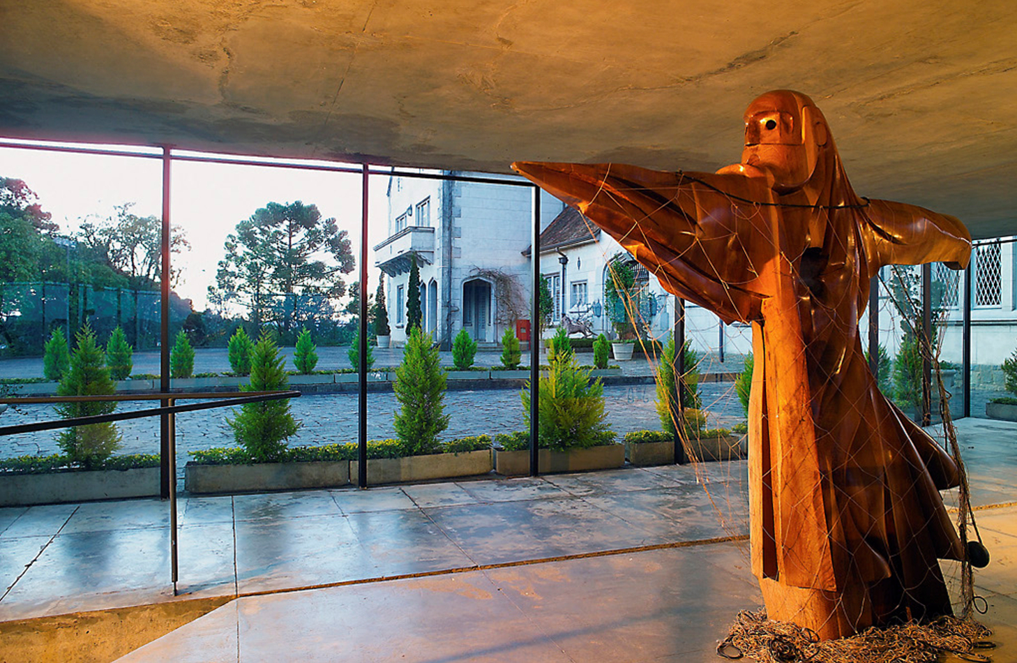 Foto de escultura do Palácio Boa Vista